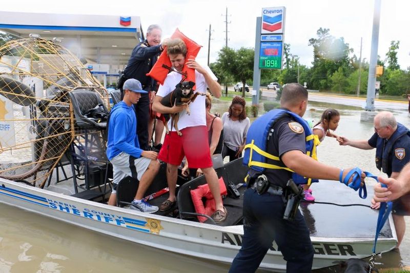 Harris County Sheriff deputies help residents evacuate from high water in the Wimbledon Champions subdivision of Houston, Texas April 20, 2016. u00e2u20acu201d Reuters pic