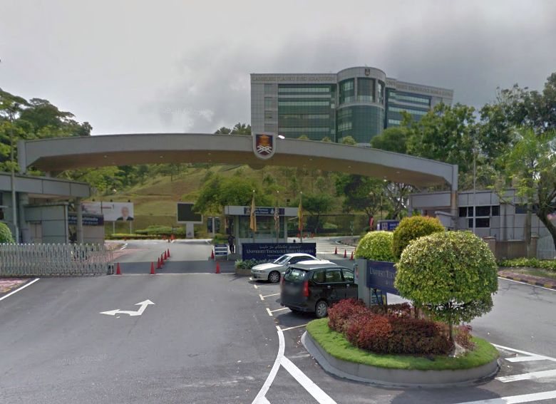 Universiti Teku00c2u00adnologi Mara (UiTM) menutup dan menyiasat laman web perpustakaan digitalnya selepas didakwa u00e2u20acu02dcmencuriu00e2u20acu2122 tesis-tesis 15 pelajar sebuah kampus di United Kingdom. u00e2u20acu201d Paparan skrin Google    