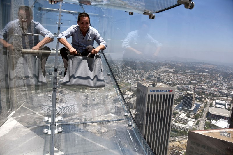 Don’t look down! Skyslide to open 1,000 feet above Los Angeles (VIDEO ...