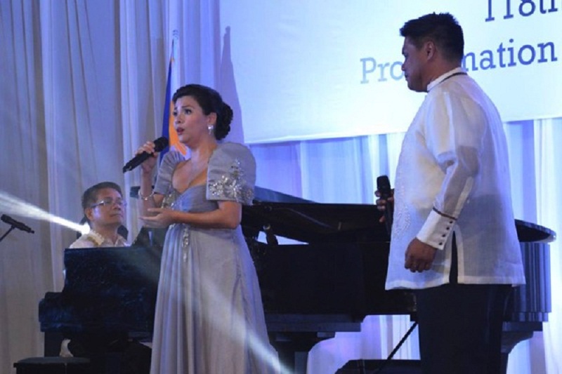 Malaya (left) accompanies Gerodias and Fernando in their rendition of ‘All I Ask of You’ at Shangri-la Hotel Kuala Lumpur on May 24. — Picture by Malay Mail