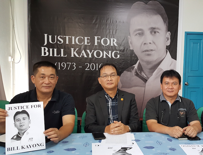 Sarawak PKR chief Baru Bian, flanked by Sarawak PKR vice chairmen See Chee How (left) and Ali Biju at a press conference in Kuching June 24, 2016. u00e2u20acu201d Picture by Sulok Tawie