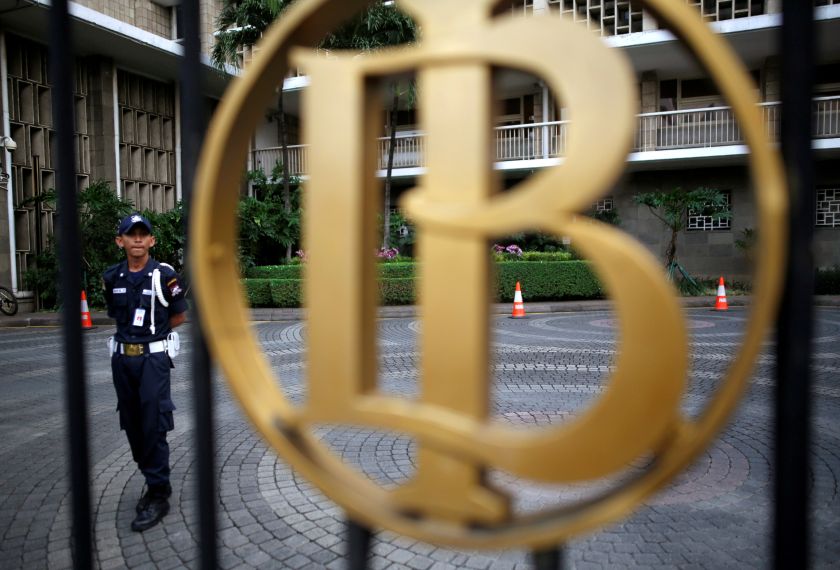 A security guard stands near a gate outside Bank Indonesia headquarters in Jakarta, Indonesia May 19, 2016. u00e2u20acu201d Reuters pic