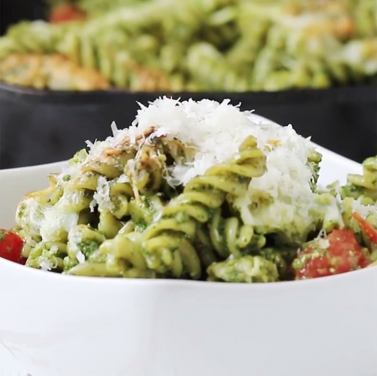 Learn how to prepare a deliciously creamy pesto pasta bake with this clip from popular YouTube channel Tasty.