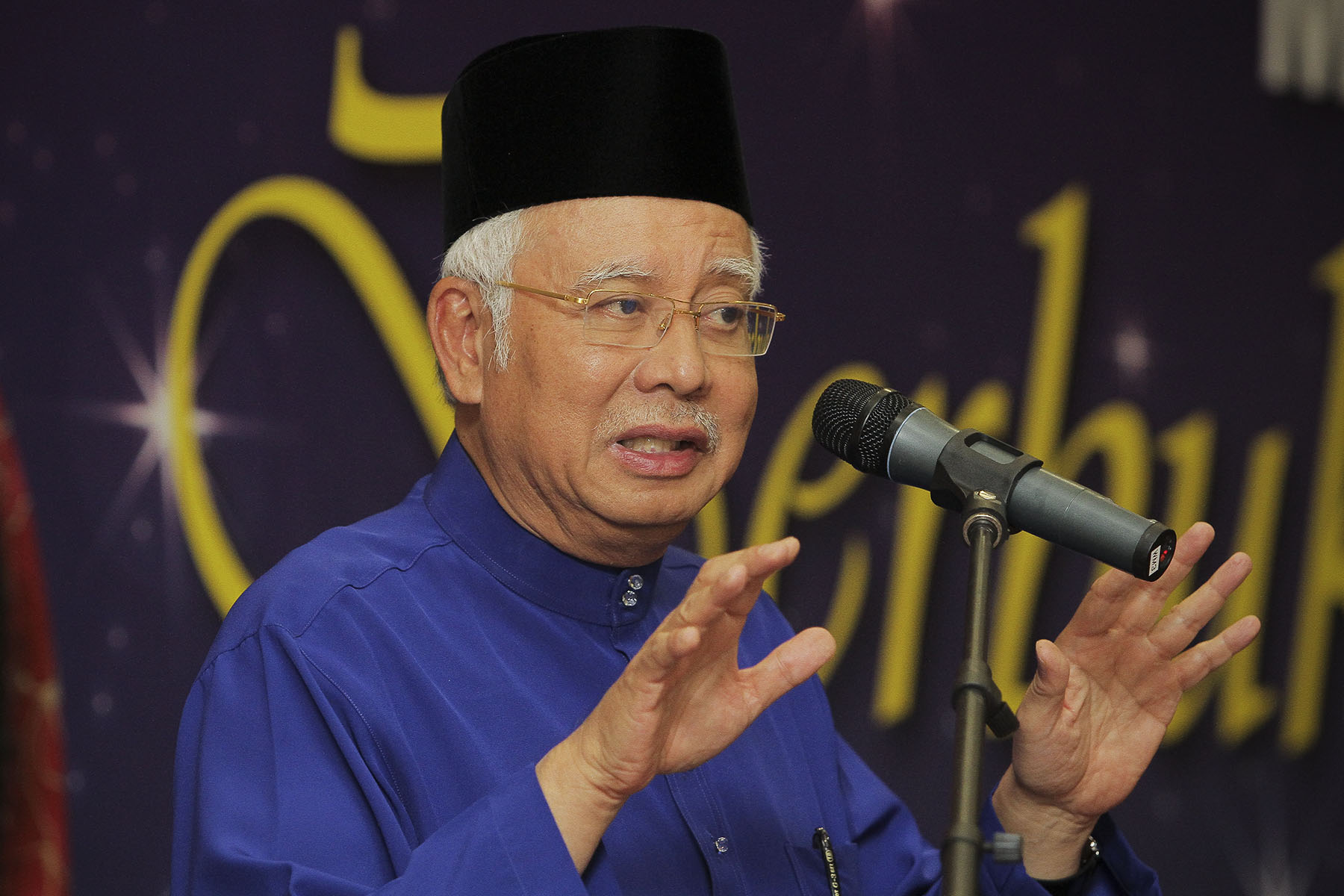 Prime Minister Datuk Seri Najib Razak delivering his speech at the break of fast with members of the media at Dewan Besar Utusan Melayu in Kuala Lumpur, June 13, 2016. u00e2u20acu201d Picture by Yusof Mat Isa.