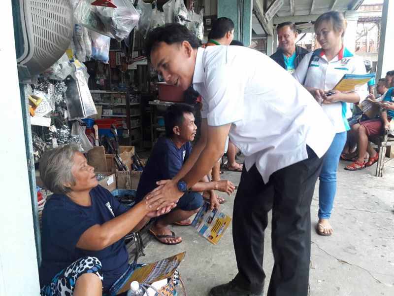 Bill Kayong on the campaign trail in Bekenu town in the run-up to the May 7 Sarawak election. u00e2u20acu2022 Picture taken from Bill Kayong's Facebook page