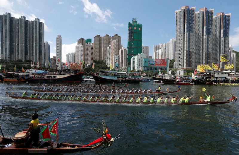 Participants compete during a race to mark Tung Ng or Dragon Boat Festival at Aberdeen fishing port in Hong Kong June 9, 2016. u00e2u20acu201d Reuters pic