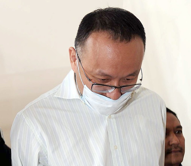 Businessman Lim Kwee Gee, 43, was charged in the Johor Baru Sessions Court on 19 counts of wilfully transferring the property to avoid payment of debts to creditors involving RM35 million worth of real estate. u00e2u20acu201d Bernama pic