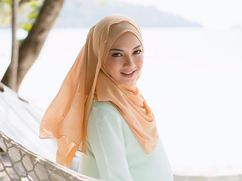Neelofa also revealed that she was ready for marriage. u00e2u20acu201d Instagram pic via CinemaOnline