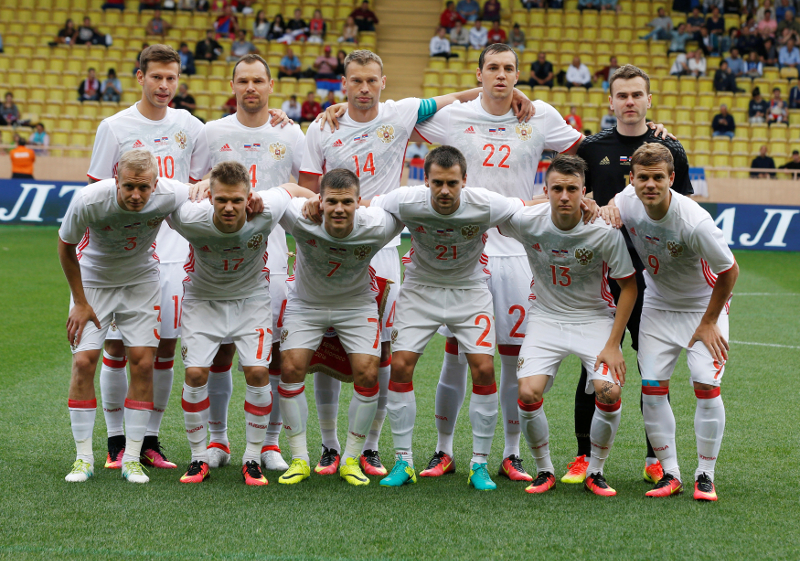 Russiau00e2u20acu2122s team poses before international friendly match against Serbia at the Louis II Stadium in Monaco June 5, 2016. u00e2u20acu201d Reuters pic