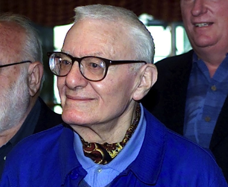Peter Shaffer arrive at the press conference in Prague on September 28, 2002.u00c2u00a0u00e2u20acu201d Reuters pic