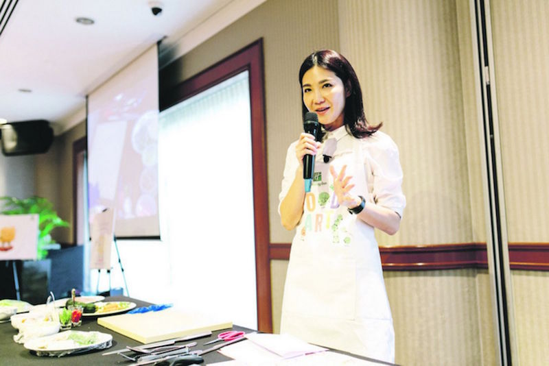 Samantha Lee takes kids and parents through making edible food art with Holiday Inn’s kids’ menu. — Handout via TODAY