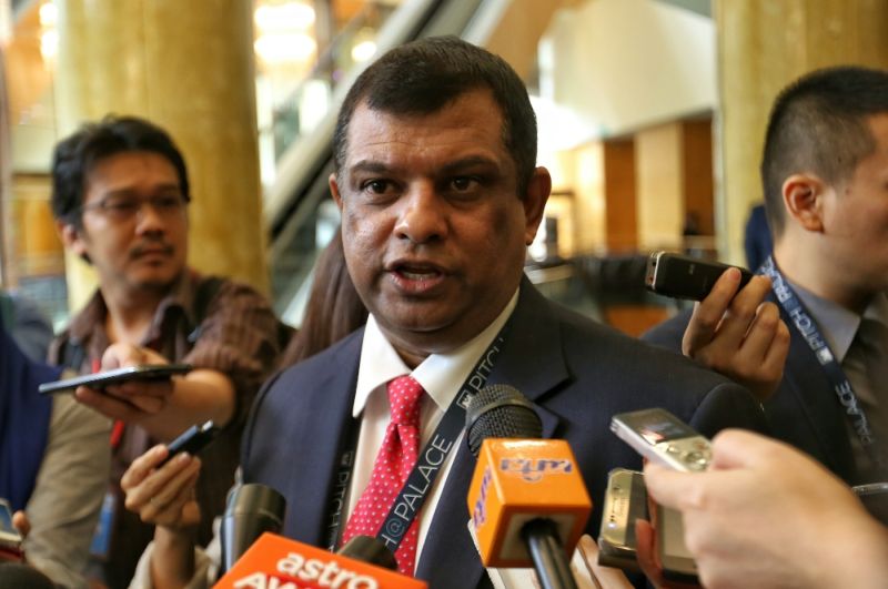 Tan Sri Tony Fernandes speaks to the media in Kuala Lumpur, June 28, 2016. u00e2u20acu2022 Picture by Saw Siow Feng