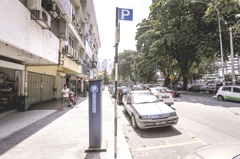 The new parking metres will issue coupons for a two-hour limit.  Picture by Malay Mail