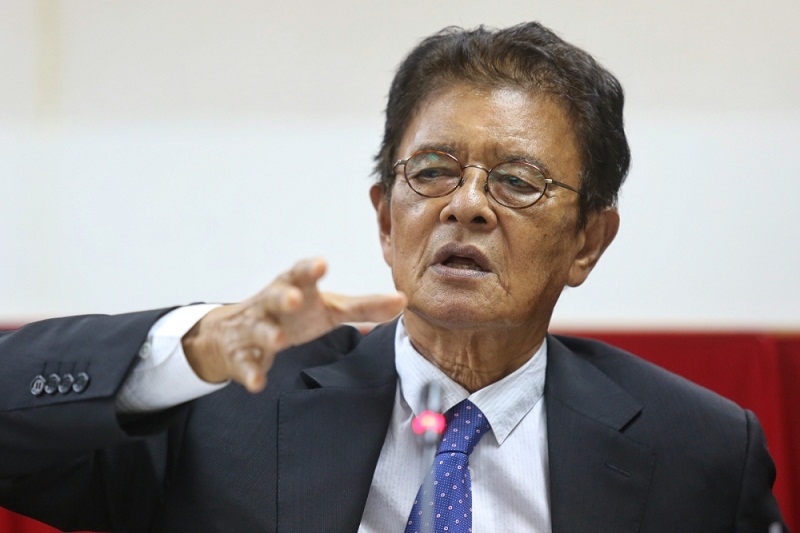 Malaysian Human Rights Commission (Suhakam) chief Tan Sri Razali Ismail speaks during a press conference in Kuala Lumpur, July 14, 2016. u00e2u20acu201d Picture by Saw Siow Fengnnn