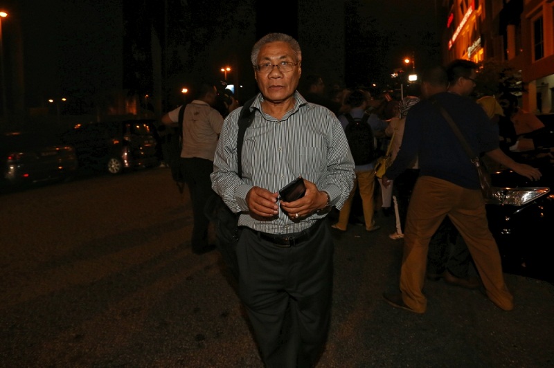 Former Penang DCM Mansor Othman after the politburo meeting outside the party headquarters, in Petaling Jaya July 19, 2016. u00e2u20acu201d Picture by Saw Siow Feng