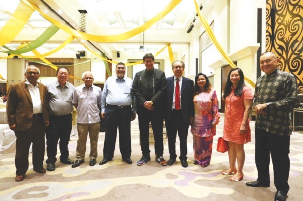 (From left) Abdul Ghafar, Wong, Hussamuddin, DRB-Hicom head of group communications Shaik Abbas Ibrahim, Siew, Johari, Zeila, Grace Yeoh and Lee. u00e2u20acu201d Picture by Malay Mail