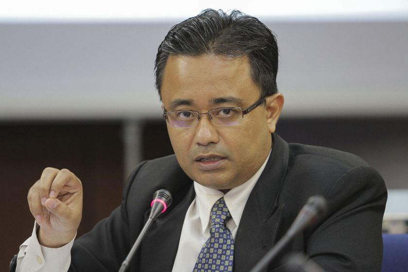 Shaikh said it would take about 15 years to develop a halal vaccine and that it would cost at least three times more. u00e2u20acu201d Picture by Yusof Mat Isa