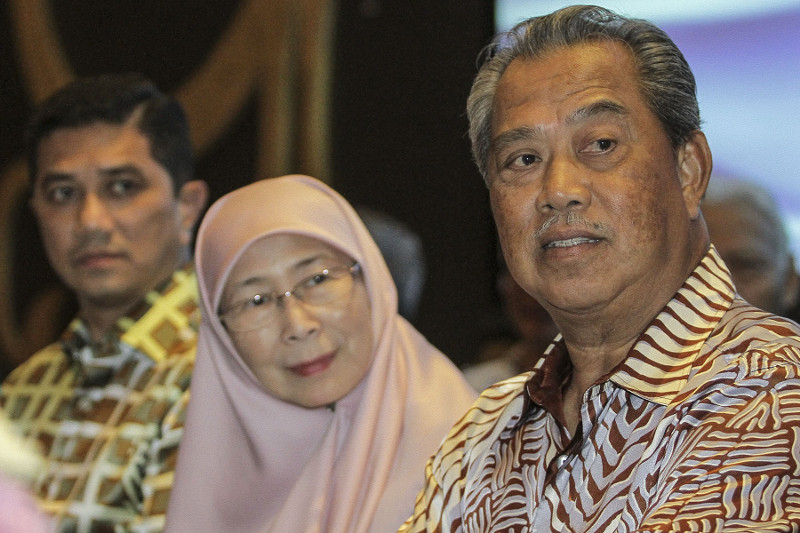 Former DPM Tan Sri Muhyiddin Yassin, Parti Keadilan Rakyat president Datuk Sri Dr Wan Azizah Wan Ismail and PKR deputy president Datuk Sri Azmin Ali during a joint press conference at Hotel Empire in Subang, July 30, 2016. u00e2u20acu201d Picture by Yusof Mat Isa