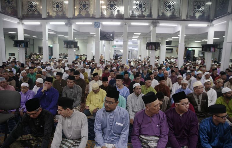 Eid al-Fitr prayers at Ar-Raudhah Mosque in Bukit Batok, Singapore July 6, 2016. u00e2u20acu201d TODAY pic 