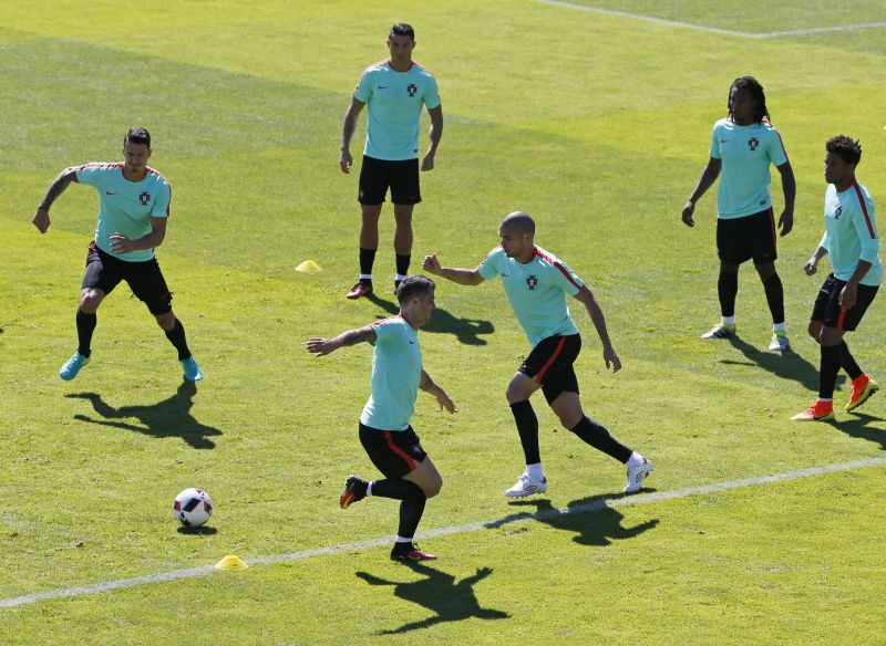 Euro 2016 - Portugal Training - Centre National de Rugby, Marcoussis, France - 9/7/16 Portugalu00e2u20acu2122s Cristiano Ronaldo, Jose Fonte, Joao Moutinho, Pepe and Renato Sanches during training REUTERS/Regis Devignau Livepic