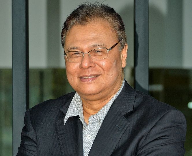 Finas DG Datuk Kamil Othman thinks Malaysian film-makers should not rely on the compulsory screening policy to get an audience for their work. u00e2u20acu201d Picture by Saw Siow Feng