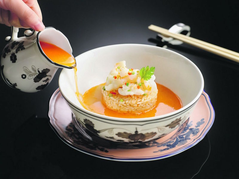 According to the u00e2u20acu02dcMichelin Guide,u00e2u20acu2122 Summer Pavilion is one of the best in serving fine Cantonese cuisine. u00e2u20acu201d TODAY pic