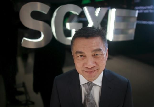 CEO of the Singapore Stock Exchange Loh Boon Chye poses at the SGX office in Singapore November 17, 2015. REUTERS/THOMAS WHITE