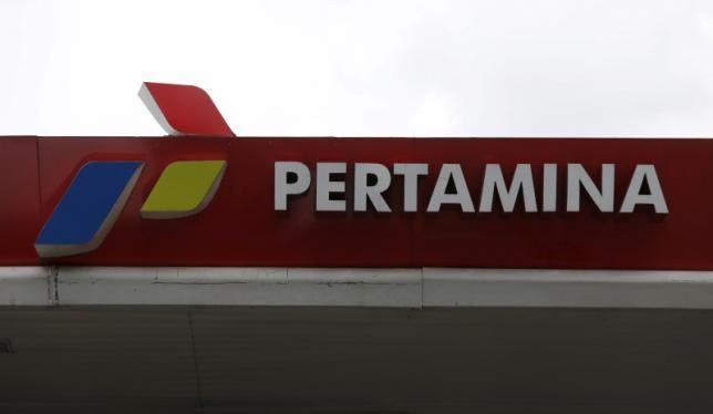 A sign of the state-owned Pertamina seen at a petrol station in Jakarta, Indonesia, February 17, 2016.nREUTERS/BEAWIHARTA/FILES