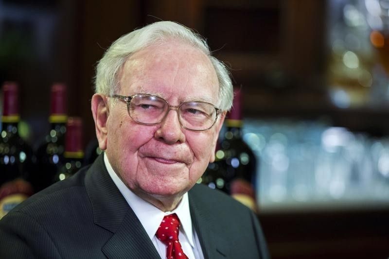 Warren Buffett, chairman, CEO and largest shareholder of Berkshire Hathaway, takes part in interviews before a fundraising luncheon for the nonprofit Glide Foundation in New York September 8, 2015. u00e2u20acu201d Reuters pic