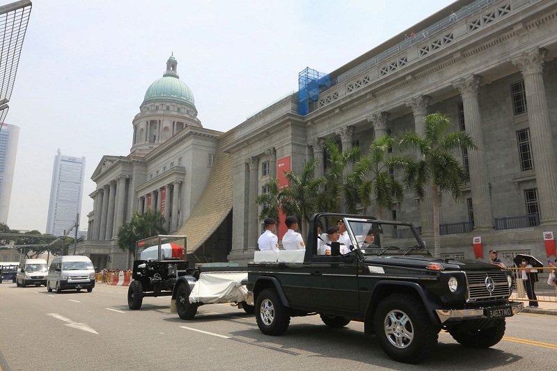 The cortege passes City Hall, Singapore Aug 26, 2016. u00e2u20acu201d TODAY pic
