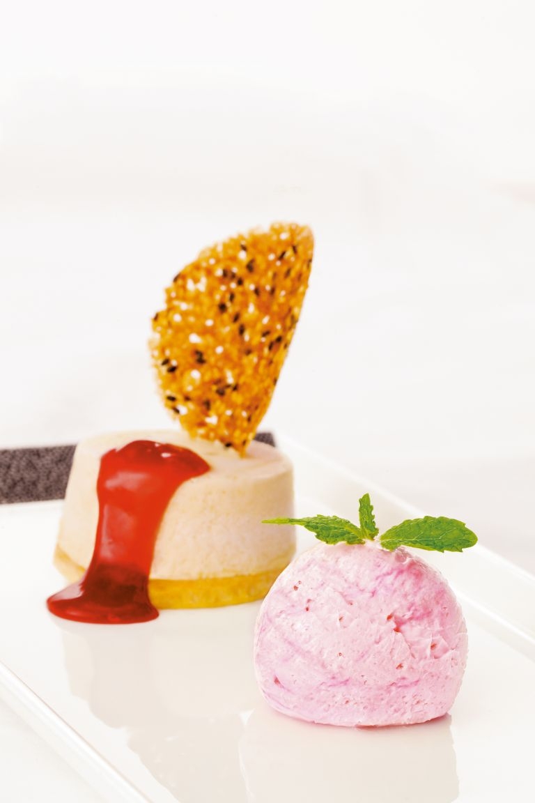 Dessert aboard Singapore Airlines. — Singapore Airlines handout pic via AFP-Relaxnews