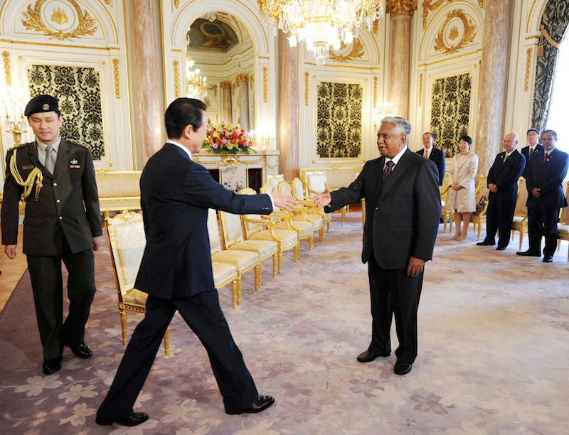 Japan's Prime Minister Taro Aso pays a courtesy call on Singapore's President S. R. Nathan at the State Guest House in Tokyo May 11, 2009. u00e2u20acu201d Reuters pic
