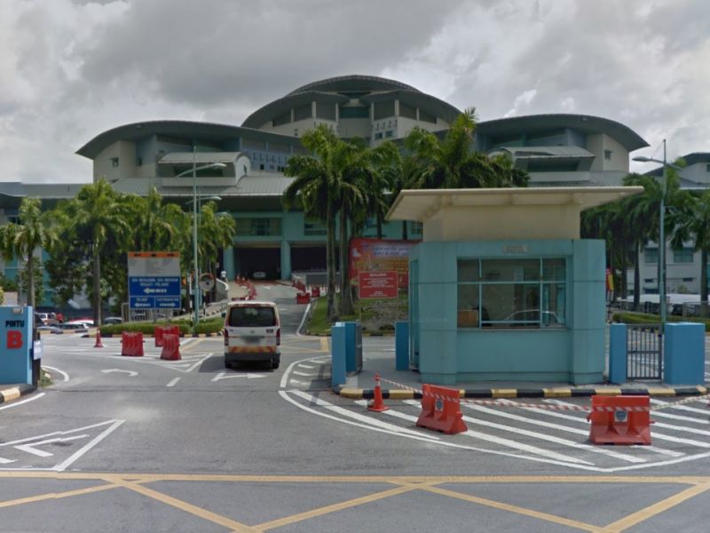 Beranak lebih awal daripada dijangka, Normahani Mohd Mau00e2u20acu2122amon tidak sempat ke Hospital Sungai Buloh untuk bersalin anak ketiga. u00e2u20acu201d Paparan skrin Google 