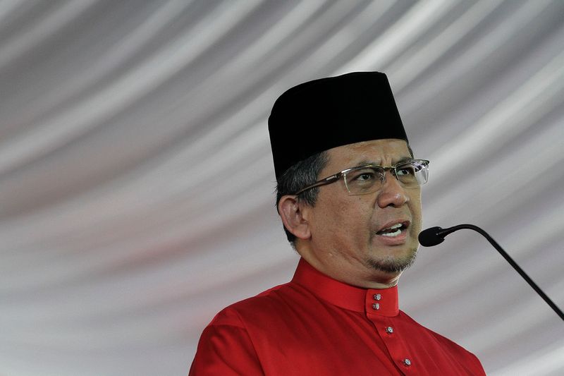Terengganu Mentri Besar Ahmad Razif Abdul Rahman speaks during Terengganu MB open House in Putrajaya August 6, 2016. u00e2u20acu201d Picture by Mohd Yusof Mat Isa 