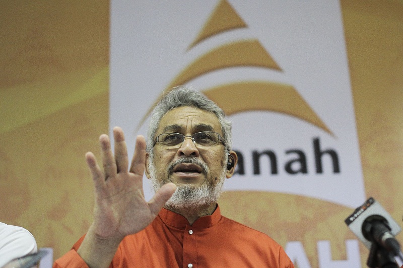 Amanah’s Khalid Samad said his party would campaign on good governance in line with Islamic teachings. — Picture by Yusof Mat Isa