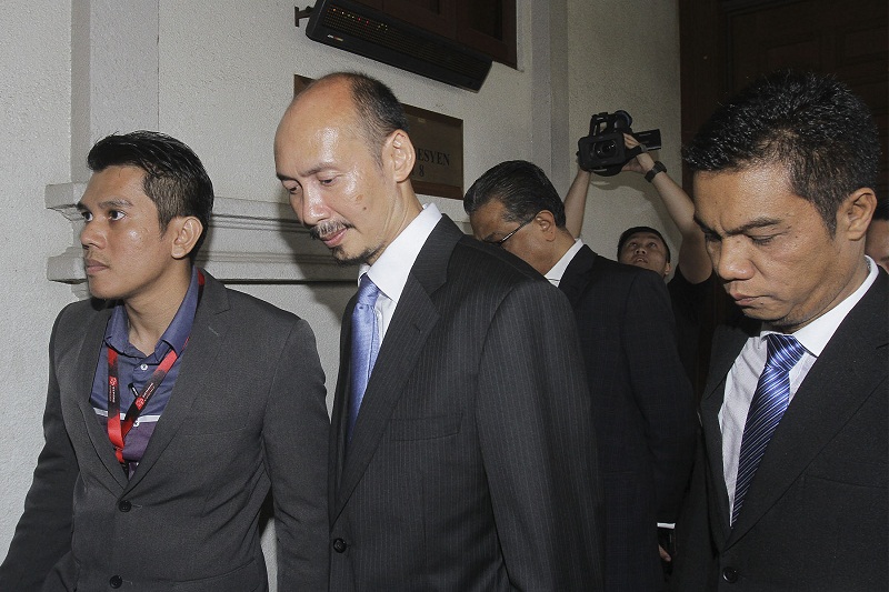 Bank Rakyat Managing Director Datuk Mustafha Abd Razak (second from left) at the Kuala Lumpur High Court September 7, 2016.