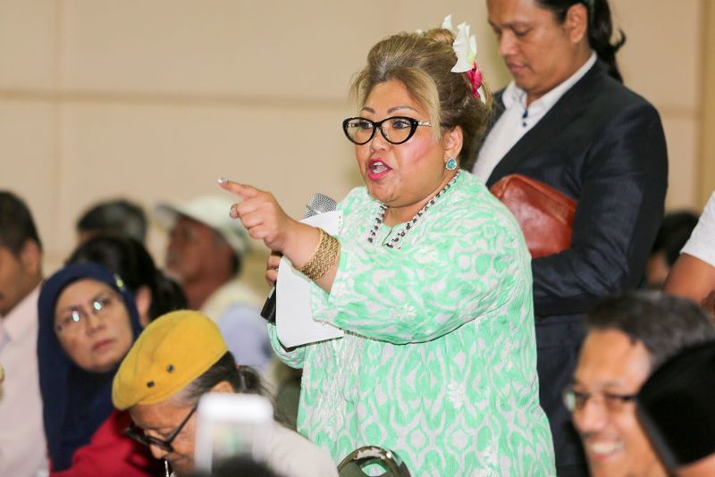 Siti Kassim, the lawyer who led a civil suit to block the Bill from being tabled in the Dewan Rakyat, speaking at the Sinar forum on u00e2u20acu02dcPindaan Akta 355 : Antara Realiti Dan Persepsiu00e2u20acu2122 in Shah Alam, September 5, 2016. u00e2u20acu201d Picture by Choo Choy May