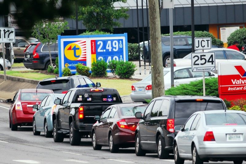Vehicles wait in line for gas at a Twice Daily gas station on Franklin Road in Brentwood, Tennessee September 17, 2016. u00e2u20acu201d Reuters pi