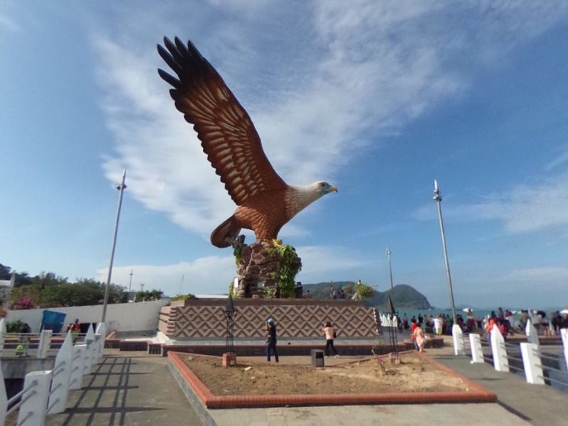 Pejabat Mufti Kedah mahu berbincang dengan majlis jawatankuasa fatwa terlebih dahulu jika terdapat gesaan supaya tugu helang di Langkawi dirobohkan atas faktor haram dari sudut agama. u00e2u20acu201d Paparan skrin Google