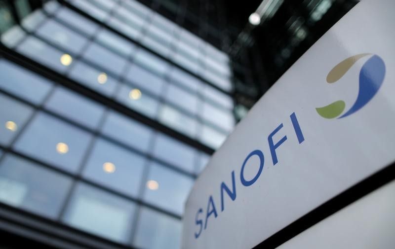 Headquarters French drugmaker Sanofi in Paris October 30, 2014. REUTERS/Christian Hartmann/File Photo
