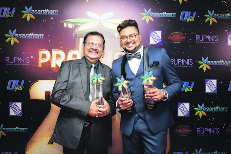 Re Somasundaram and Karthikeyan Somasundaram at Pradhana Vizha. u00e2u20acu201d Picture courtesy of Chua Hong Yin