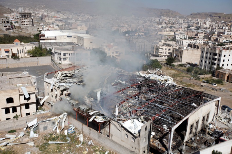 Smoke rises from the community hall where Saudi-led warplanes struck a funeral in Sanaa, the capital of Yemen, October 9, 2016. u00e2u20acu201d Reuters pic