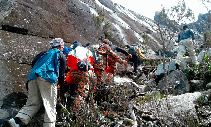 The body of Woon Tai Kiang was discovered at 7.33am by the Mountain Search and Rescue (MOSAR) and Sabah Parks search and rescue team in Ranau October 2, 2016. u00e2u20acu201d Bernama pic