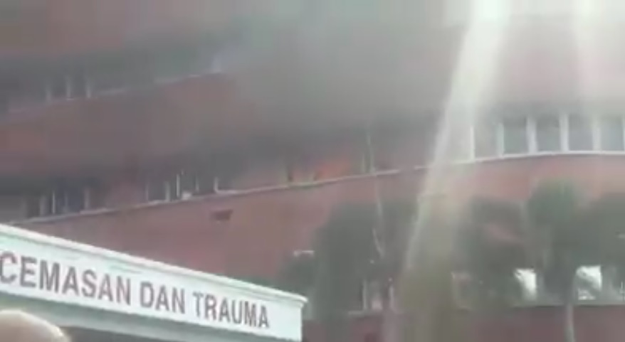 A screenshot of a fire which broke out at the Sultanah Aminah Hospital in Johor Baru earlier this morning.