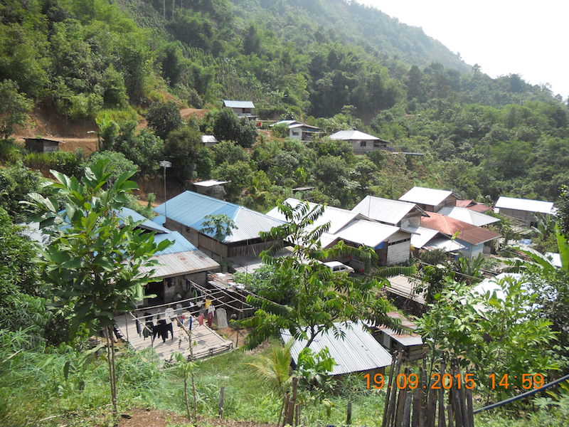 Kampung Muk Ayun (previously known as Kampung Taba Sait) is located near the Sarawak Kiri River, reachable by a 30-minute boat ride from the Bengoh Dam. 