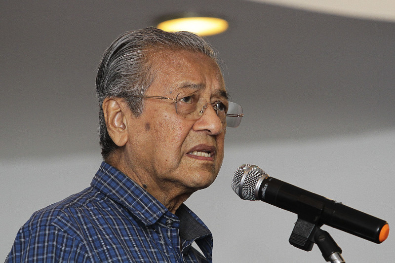 Former prime minister Tun Dr Mahathir Mohamad speaking at the Malaysia Freedom Summit in Petaling Jaya, October 8, 2016. u00e2u20acu201d Picture by Yusof Mat Isa