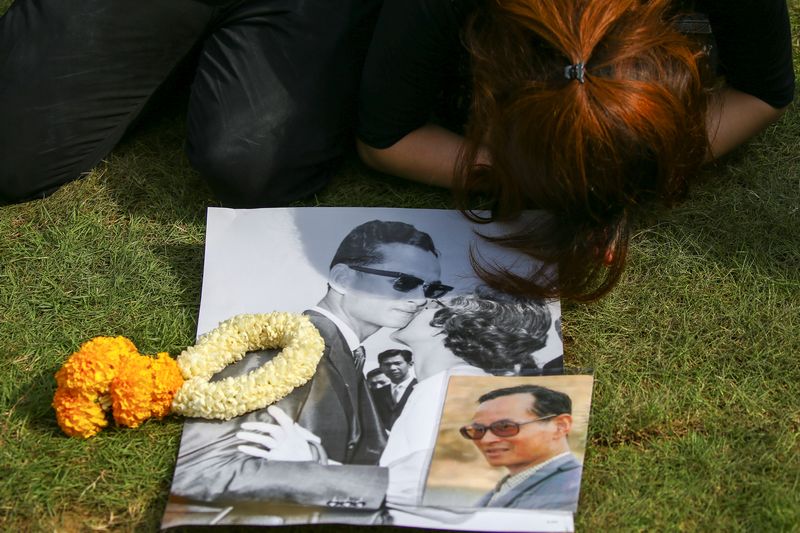 A mourner pays respect to Thailand's late King Bhumibol Adulyadej in front of the Grand Palace in Bangkok  October 15, 2016. u00e2u20acu201d Reuters pic