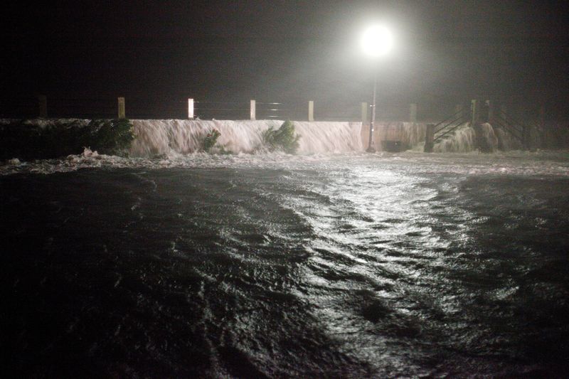 Storm surge pours over the sea wall onto a flooded section of East Battery Street as Hurricane Matthew arrives in Charleston, South Carolina late October 7, 2016. u00e2u20acu201d Reuters pic