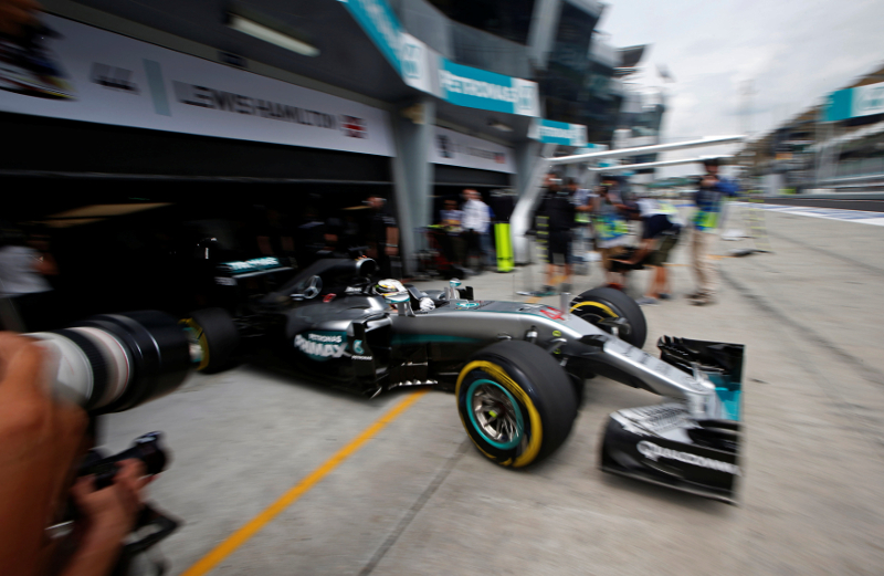 Mercedesu00e2u20acu2122 Lewis Hamilton of Britain in action during third practice at the Malaysian F1 Grand Prix in Sepang October 1, 2016. u00e2u20acu201d Reuters pic