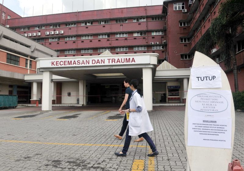The Sultanah Aminah Hospital's Emergency and Trauma Department is ordered to be temporarily closed from today. u00e2u20acu2022 Bernama pic